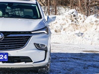 - Sunroof - Heated Seats - Heated Steering Wheel - Power Liftgate - Navigation - Rear View Camera -... (image 5)