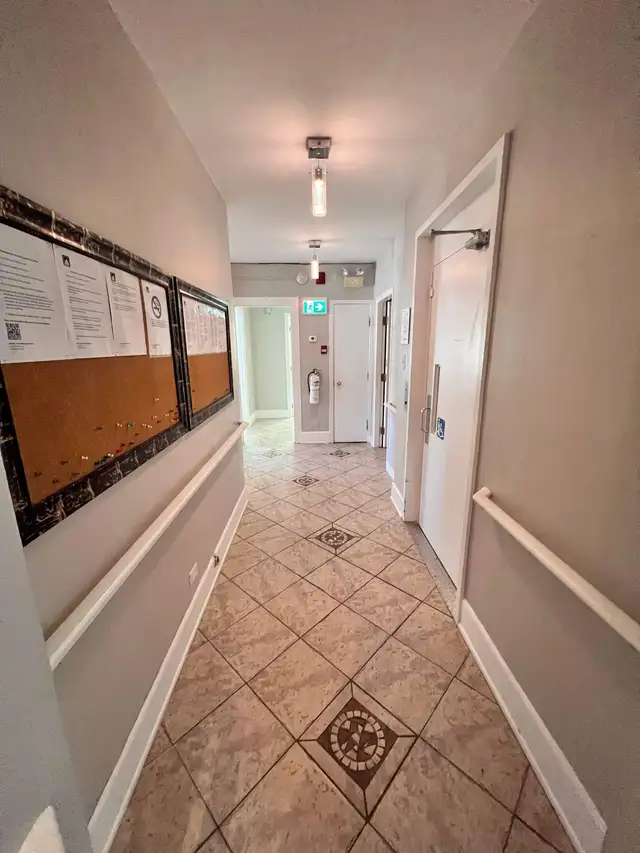 Très belle grande chambre à louer, Ste-Foy Libre in Room Rentals & Roommates in Québec City - Image 15