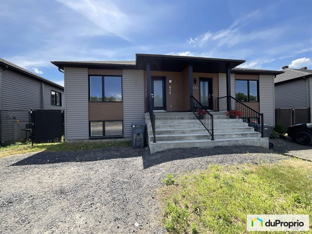 $397,000 - Semi-detached for sale in St-Roch-De-Richelieu — photo 1