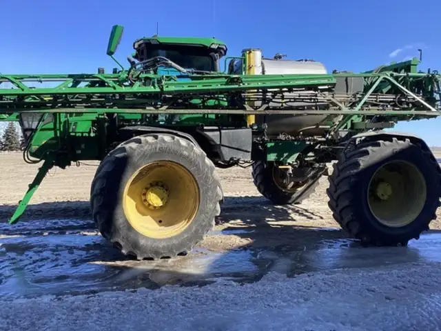 2022 John Deere 616R in Farming Equipment in Swift Current - Image 3