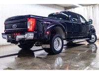 **ONE OWNER - ACCIDENT FREE** 185,810 KM This 2018 Ford F-450 4x4 Crew Cab Lariat Dually is powered... (image 6)