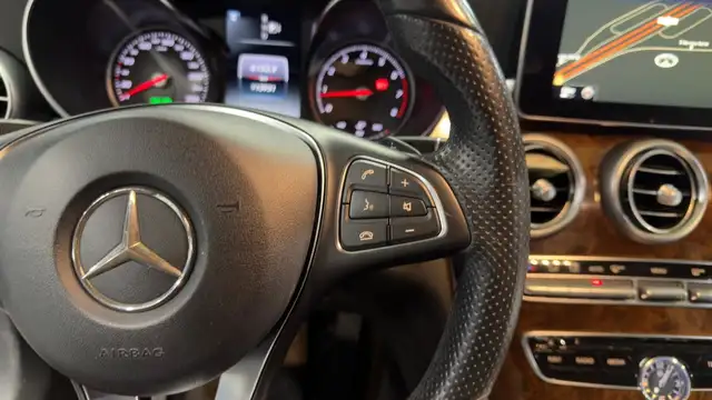 2015 Mercedes-Benz C-Class C300, Accident Free, Amg Pkg, Sunroof in Cars & Trucks in Oakville / Halton Region - Image 17