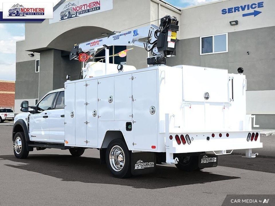 Ford F-550 2025 photo 4
