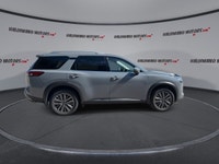 // ACCIDENT FREE!! // // SINGLE OWNER! // This used 2025 Nissan Pathfinder SL 4WD is a smart choice... (image 8)