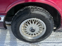 Alexander The Great Inc. 2695 Durante Way Milton, ON, L9T 5J1 Phone: 416-839-1558 1994 LINCOLN TOWN... (image 5)