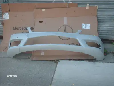 Refinished O.E. part (204 880 28 49) in new condition for "sedan" models with "AMG Styling Package"...