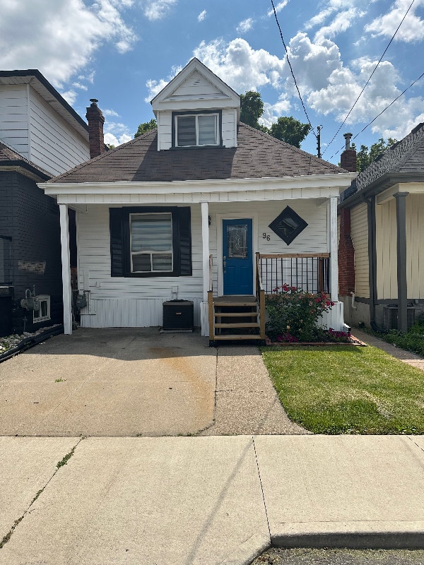 Fully renovated house rental steps away from Ottawa st Long Term Rentals Hamilton Kijiji