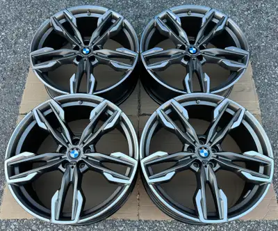 Wheels: Two-Tone Matte Titanium 21 Inch OEM Style 718M Fitment: G01 X3 / G02 X4 (30i, 30e & M40i) Qu...