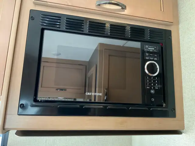 2017 Thor Freedom Elite 22FE in RVs & Motorhomes in Barrie - Image 19