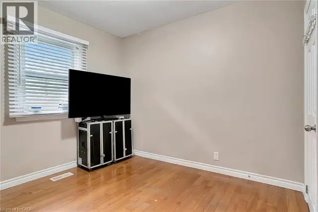 1392 DOON VILLAGE Road Kitchener, Ontario in Houses for Sale in Kitchener / Waterloo - Image 14