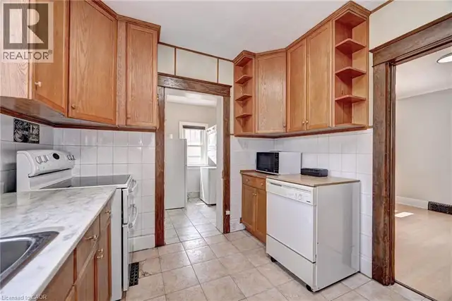 147 COURTLAND Avenue E Kitchener, Ontario in Houses for Sale in Kitchener / Waterloo - Image 12