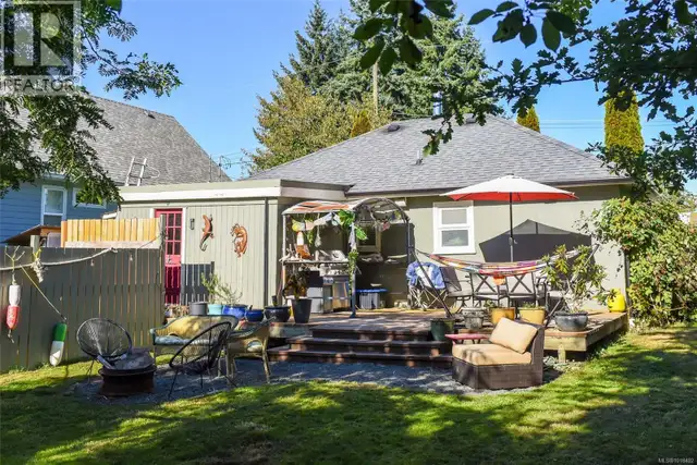 2767 Ulverston Ave Cumberland, British Columbia in Houses for Sale in Comox / Courtenay / Cumberland - Image 30