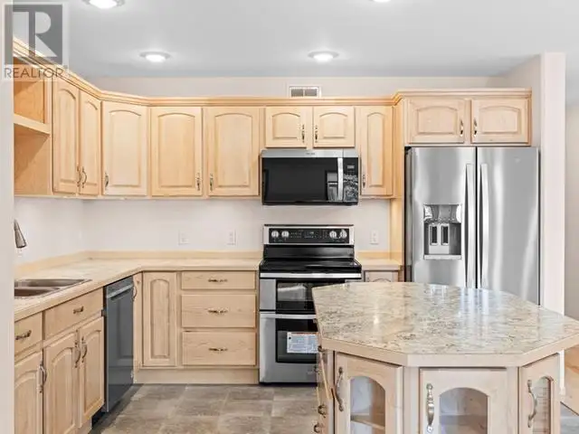 223 WITCH HAZEL DRIVE Whitehorse, Yukon in Houses for Sale in Whitehorse - Image 5