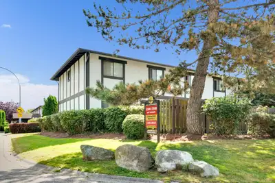 Visit our Website: https://www.capreit.ca/apartments-for-rent/langley-bc/creek-park-townhomes/ The C...