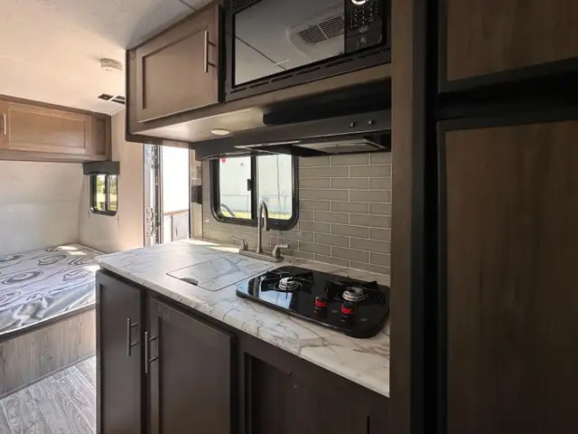 2020 Viking 178BHS in Travel Trailers & Campers in St. Albert - Image 16