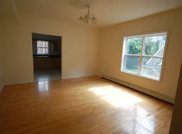 4 Bedroom 2 Bath Apartment West End Halifax September 2025 in Long Term Rentals in City of Halifax - Image 17