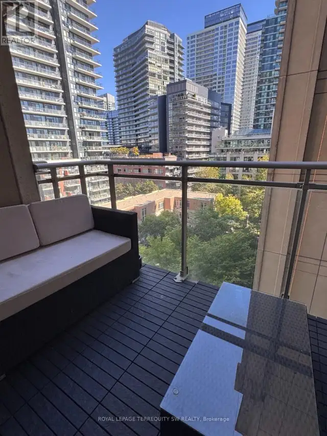 809 - 21 GRAND MAGAZINE STREET Toronto (Niagara), Ontario in Long Term Rentals in City of Toronto - Image 6
