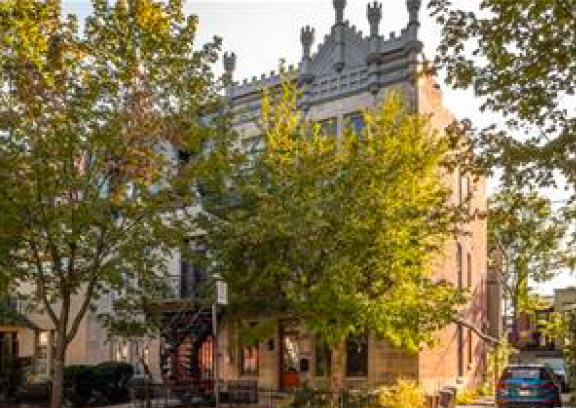 Ave Laval condo à louer mois septembre gratuit dans Locations longue durée  à Ville de Montréal