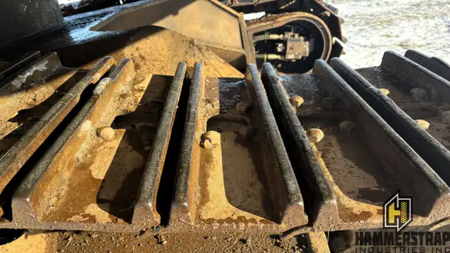 2003 JOHN DEERE 2554 Roadbuilder Excavator Track Hoe in Heavy Equipment in Edmonton - Image 10