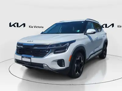Meet the 2025 Kia Seltos EX Premium AWD in a stunning white finish. This SUV's all-wheel drive and a...