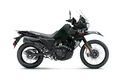 2025 KAWASAKI KLR650 S KAWASAKI KLR650 S 2025 La moto KLR650 est construite pour donner à votre pass...