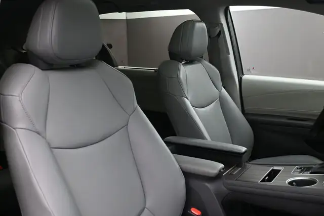 2024 Toyota Sienna XLE in Cars & Trucks in Dartmouth - Image 28