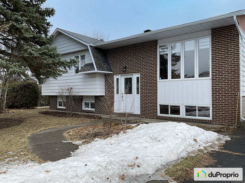 $669,500 - Bi-Level for sale in Ste-Julie — photo 1