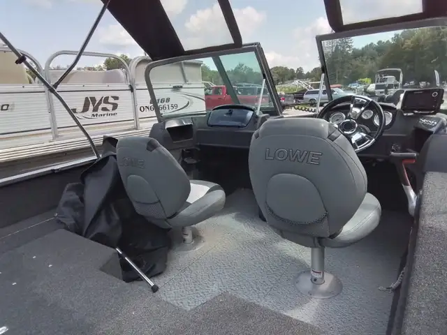 Lowe 165 Fish Machine 60 Mercury Fourstroke in Powerboats & Motorboats in Peterborough - Image 6