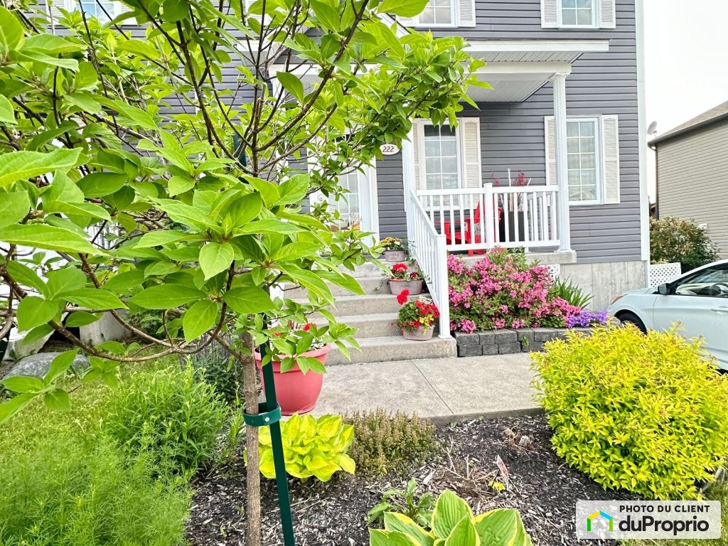 $445,000 - 2 Storey for sale in Granby — photo 2