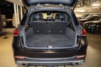 This Mercedes-Benz AMG GLE 63 has a strong Twin Turbo Gas/Electric V-8 4.0 L/243 engine powering thi... (image 8)