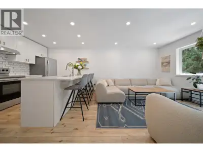Best priced 3bed townhome in Whistler! This top-floor unit offers an abundance of natural light, an...