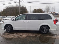 • Power_Steering • Power_Brakes • Power_Windows • Power_Seat • Power_Mirrors • Power_Locks • Air_Con... (image 1)