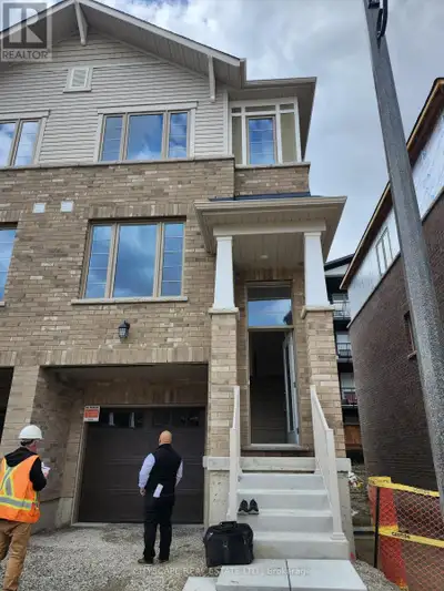25 - 389 CONKLIN DRIVE Brantford, Ontario