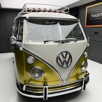 Check out this gorgeous 1975 Volkswagen Microbus Deluxe Samba 23 Window conversion. This beautiful b... (image 1)
