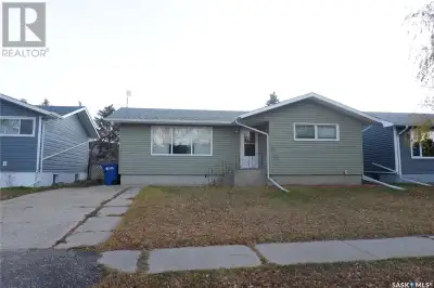 Located in the Town of Assiniboia in a great location close to Daycare. This home features open desi...