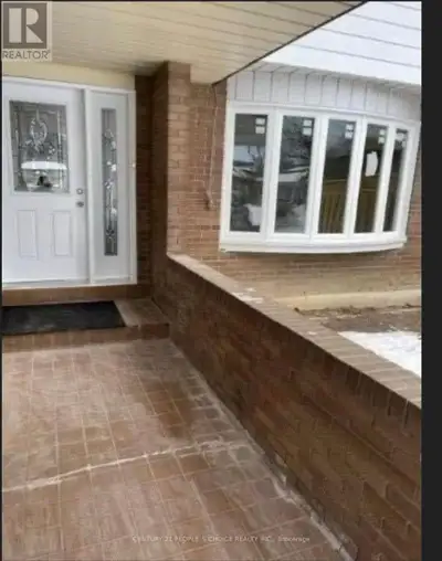 3038 CORAL DRIVE Mississauga (Malton), Ontario