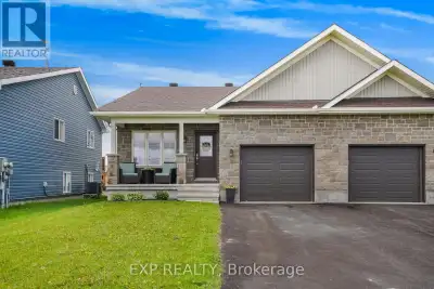 Welcome to this beautiful bungalow semi-detached home in the community of Plantagenet! Offering over...