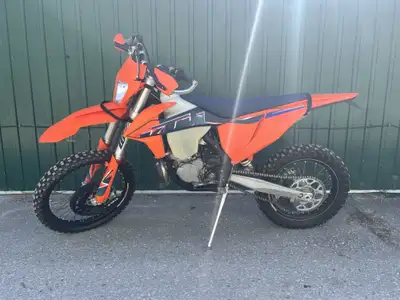 Lots of extras including: Trail Tech Fan, Rad Braces, Mousse Tires, Front Rotor Guard, Rear Rotor Gu...