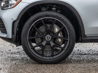 2023 Mercedes-Benz GLC 300 4Matic Coupe | Sunroof | Navi | Burmester Audio The GLC 300 4MATIC Coupe... (image 3)