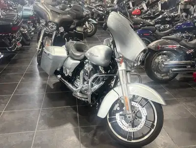 Oppotunity doesn't knock it RUMBLES!!! Looking for a Have you always wanted a Harley? PLUS HST&LICEN...