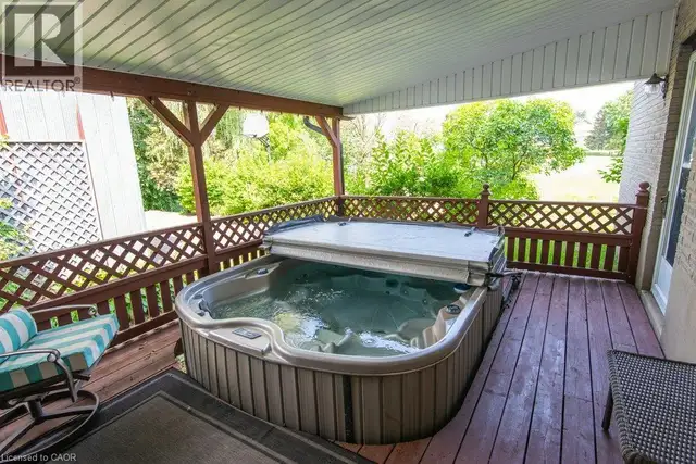 108 QUEENSWAY Drive St. Jacobs, Ontario in Houses for Sale in Kitchener / Waterloo - Image 39