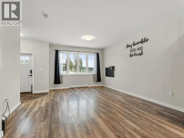 2 MACKENZIE COURT Whitehorse, Yukon in Houses for Sale in Whitehorse - Image 9