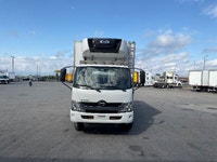 2020 Hino Truck 195 2020 HINO TRUCK 195;Medium Duty Trucks - VAN-REEFER MANAGERS SPECIAL Penske Loca... (image 1)