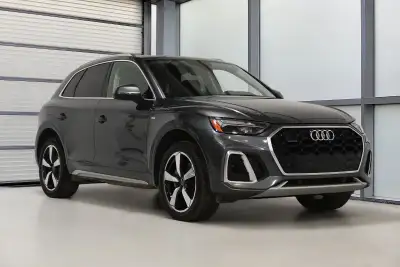 Traction intégrale Audi quattro / Apple Carplay + Android Auto / Navigation / Toit ouvrant panoramiq...
