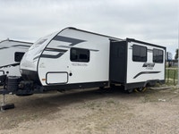 The perfect family trailer is here! Enjoy the many luxuries of this Coachmen model that provide not... (image 1)
