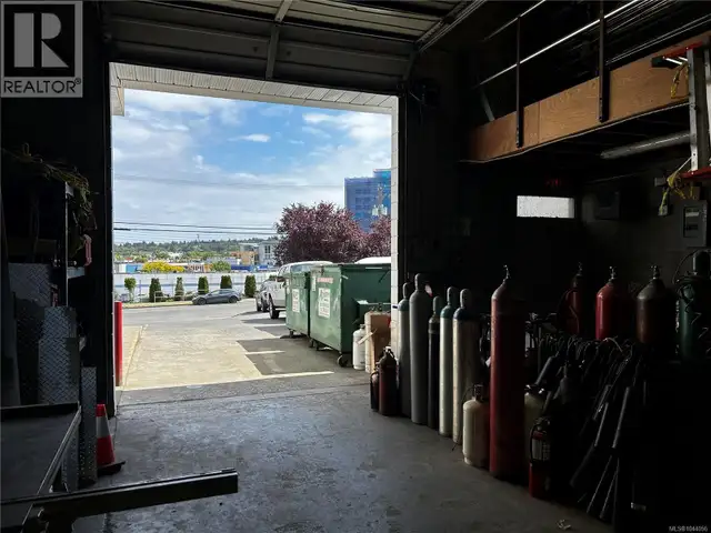 487 Burnside Rd E Victoria, British Columbia in Commercial & Office Space for Sale in Victoria - Image 15