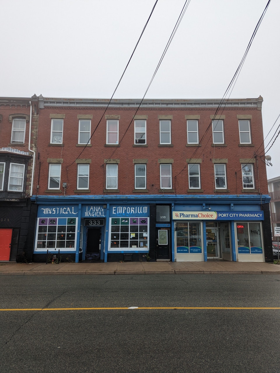 333 Main St #4 - 3BR North, Top Floor, Spacious, Deck, W/D 1