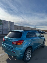 2012 Mitsubishi RVR GT AWD : : Moonroof | Heated Seats | 156,479 km 2.0L I4 Engine - Cruise Control... (image 3)