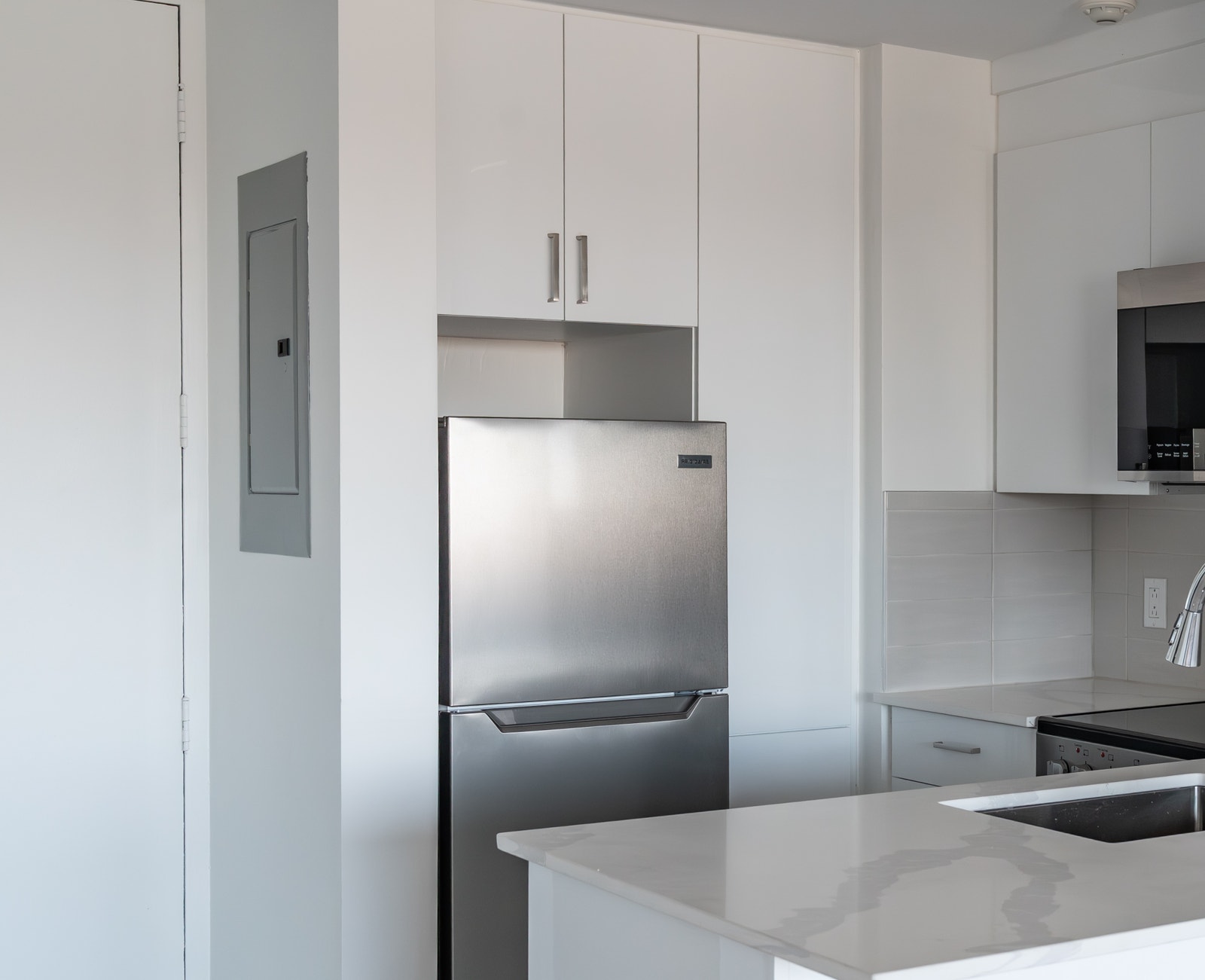 205 Rue Frobisher Dr — photo 1
