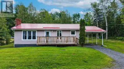 Enjoy the peace and privacy of country living without sacrificing convenience at 4538 Little Harbour...